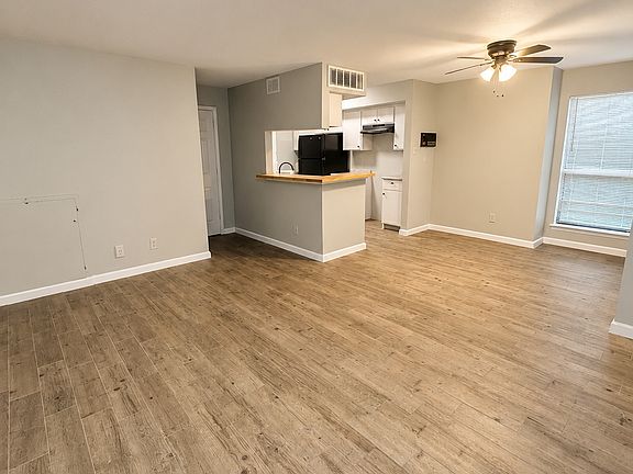 3rd image of 6633 W Airport Blvd #2