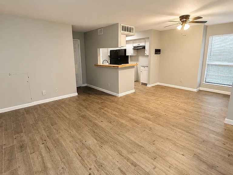 6633 W Airport Blvd #2 — Photo 3