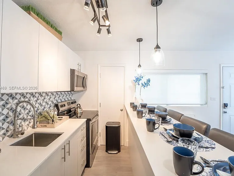 7834 Abbott Ave #7 — Photo 4