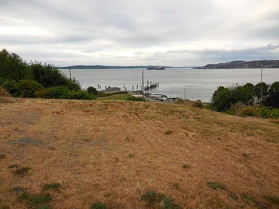 3rd image of 2607 N 31st St