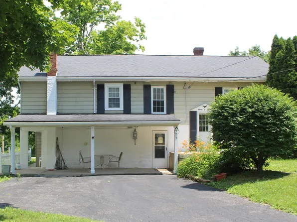 709 S Carlisle Ln, Altoona, PA 16602