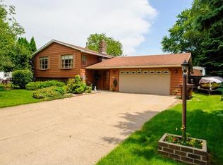 1420 Portland Ave, Saint Paul Park, MN 55071