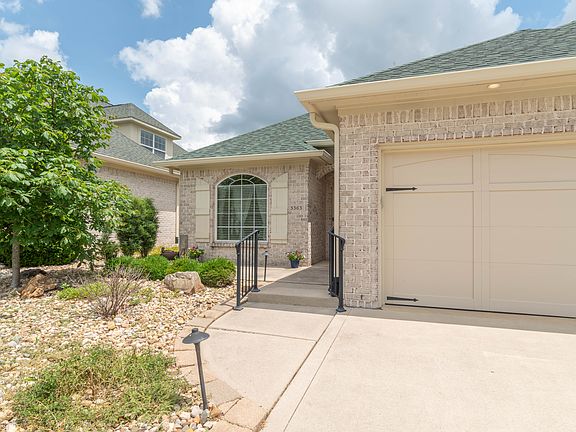 3rd image of 3363 Nottinghill Dr W