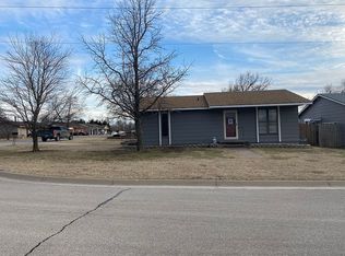724 N Gardner St, Wellington, KS 67152