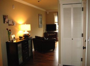 4123 California Ave SW APT 302, Seattle, WA 98116