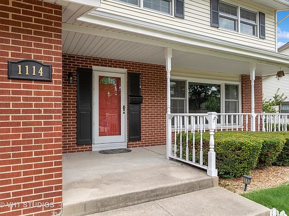 3rd image of 1114 E Greenwood Dr