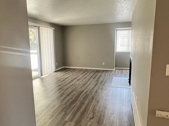 4th image of 2850 F St SE