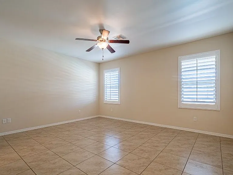 12237 S Laurel Ln — Photo 10