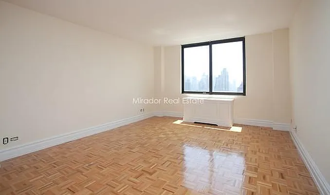 Rented by Mirador Real Estate | media 32
