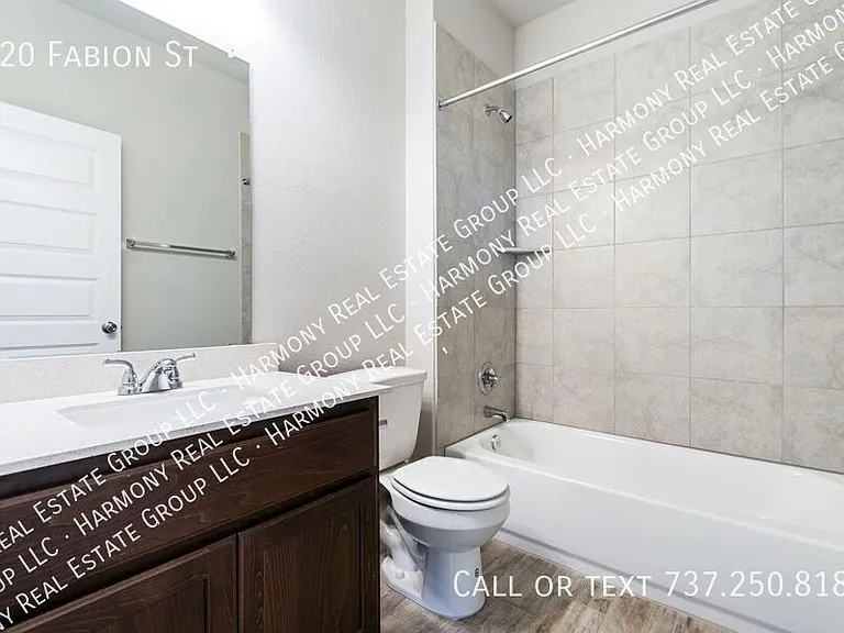 220 Fabion St — Photo 28