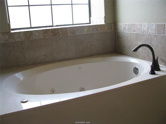 4th image of 3206 Toni Ct