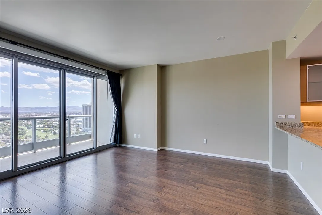 1 bed, 1.5 bath, 814 sqft, $2,100 — Photo 4