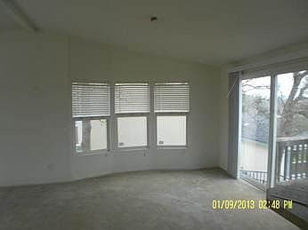 3rd image of 6019 Hilltop Dr