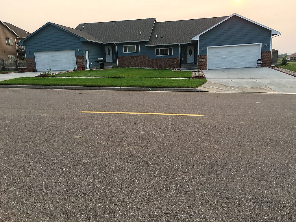1007 N Bahnson Ave, Sioux Falls, SD 57103 Zillow