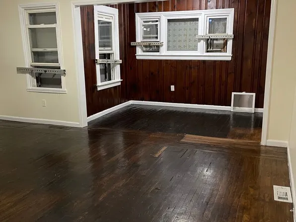 27 Chelsea Ave, Newark, NJ 07106