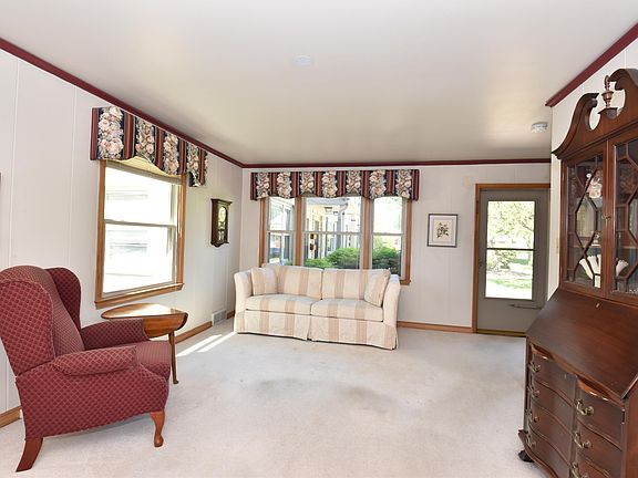 3rd image of 4908 N Shoreland Ave #4908