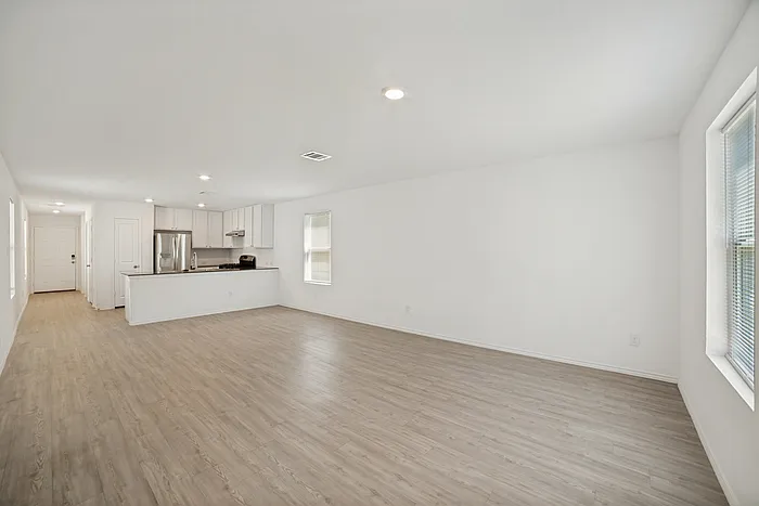 7631 Parish Pl — Photo 3