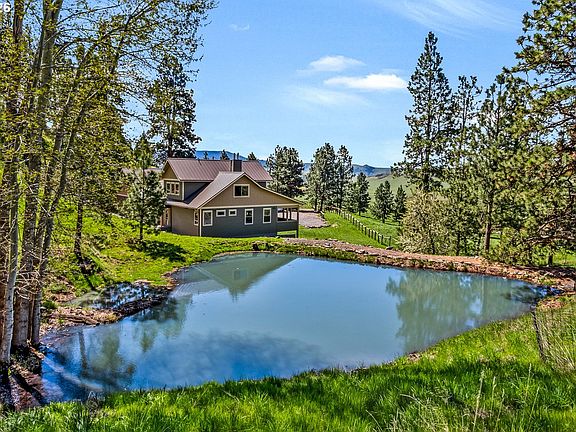 3rd image of 61615 High Valley Rd