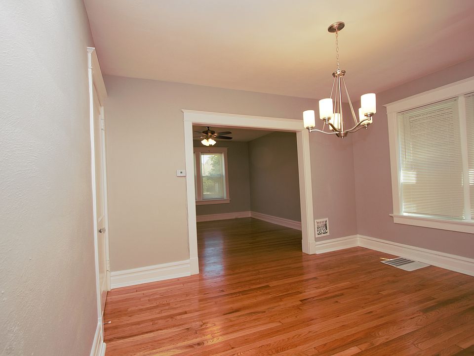 Dining Room (12x12)