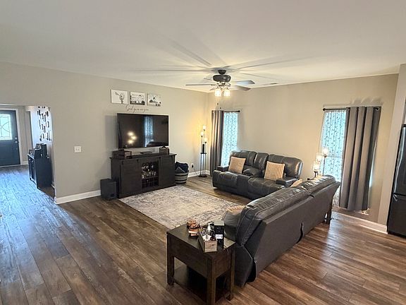 5th image of 1036 Westgate Dr
