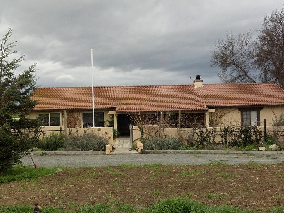 2nd image of 3200 Fairview Rd