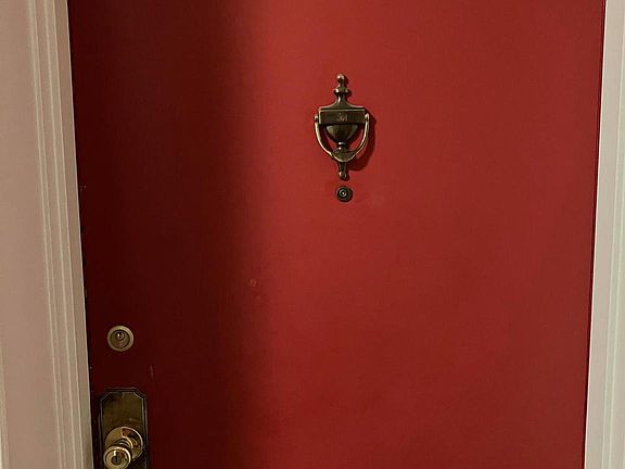 2nd image of 6137 Leesburg Pike APT 301
