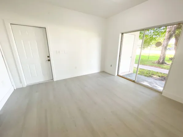 2421 NW 96th Ter #20, Hollywood, FL 33024