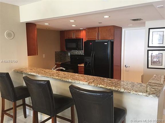 5th image of 1717 N Bayshore Dr #D-3945