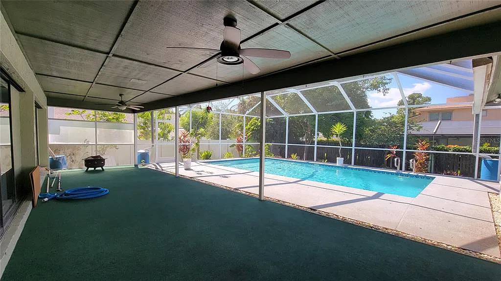 4 bed, 2.0 bath, 2087 sqft, $3,500 — Photo 4