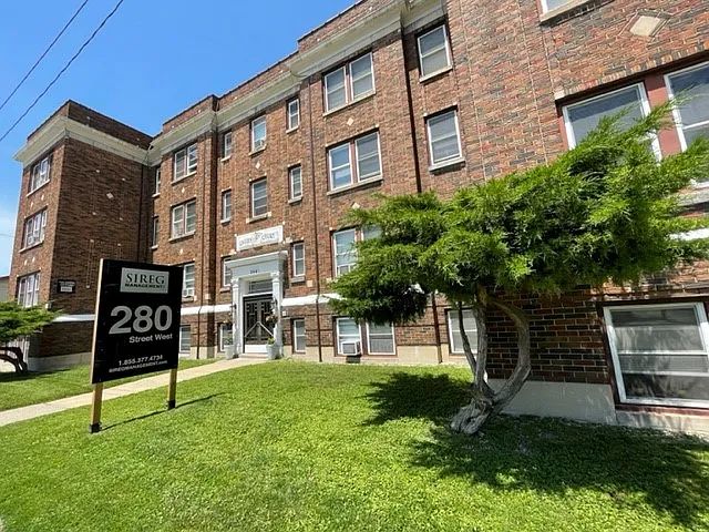 280 Erie Street West — Photo 3