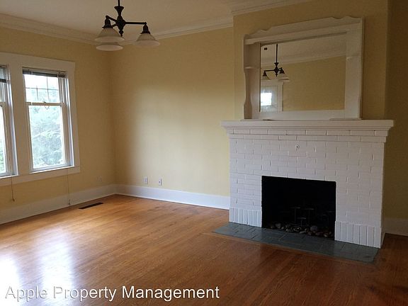 4th image of 3219 Franklin Ave E APT 1