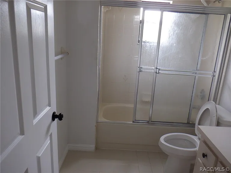 335 E Falconry Ct — Photo 18