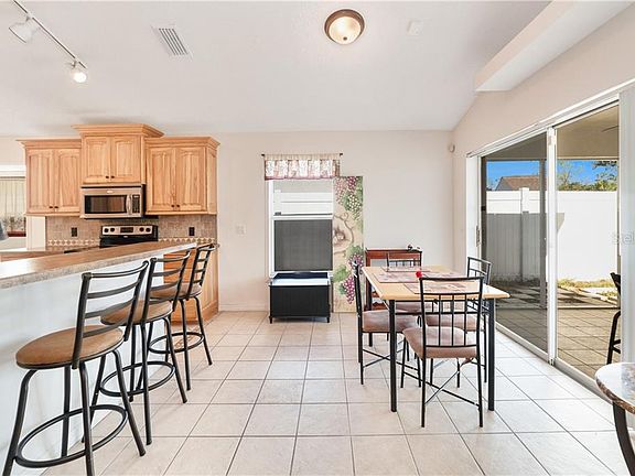 4th image of 3150 Huntwicke Blvd