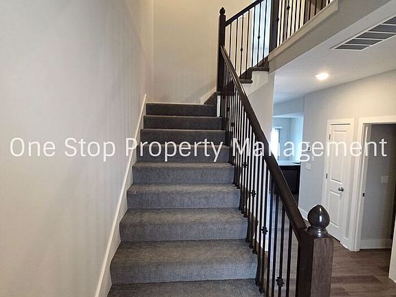 2nd image of 330 N 6th Ter