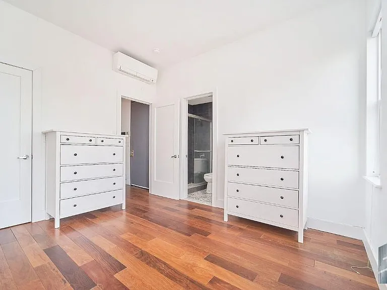207 N 6th St #4R — Photo 12