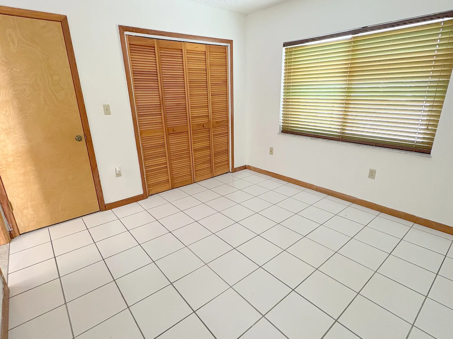 11930 SW 128th Ave — Photo 4