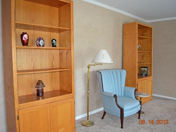 2nd image of 4130 Shady Springs Dr