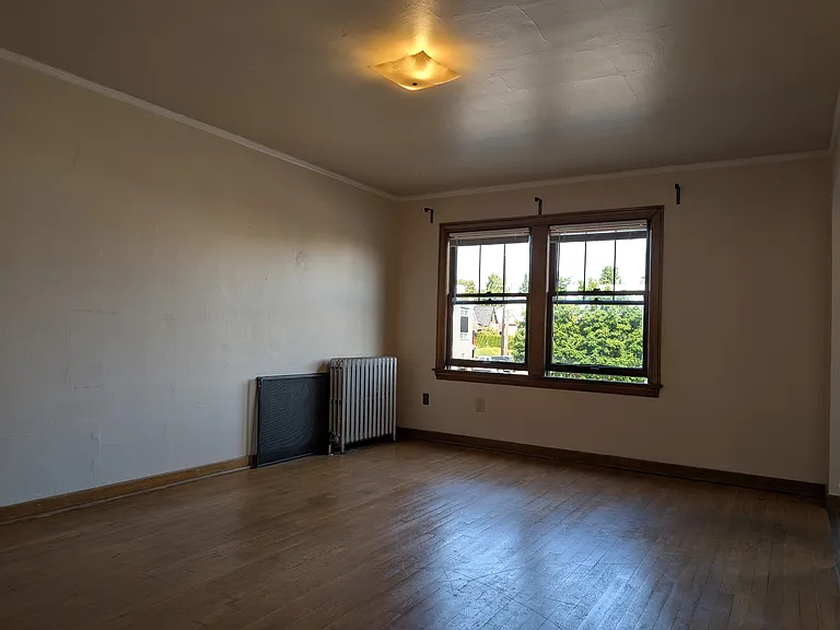 Maxwell Apartments — Photo 18