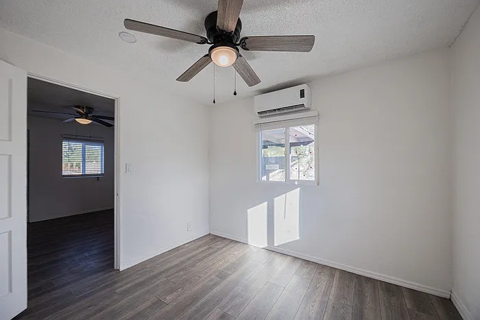 2537 E Willetta St #1 — Photo 11
