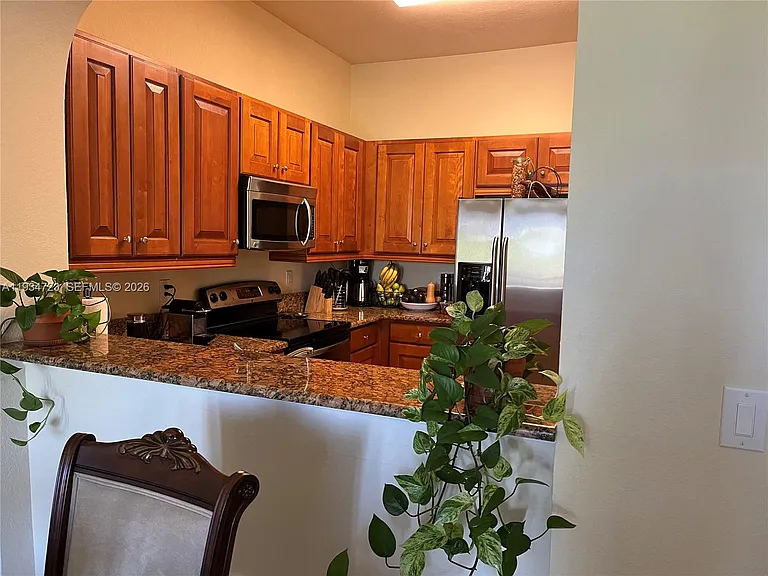 3500 Oaks Clubhouse Dr #308 — Photo 14