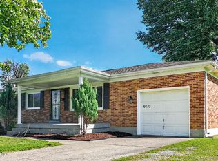 6610 Sunny Vale Way, Louisville, KY 40272