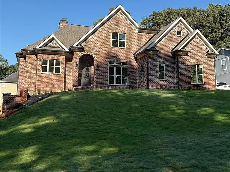133 W Putnam Ferry Rd — Photo 1