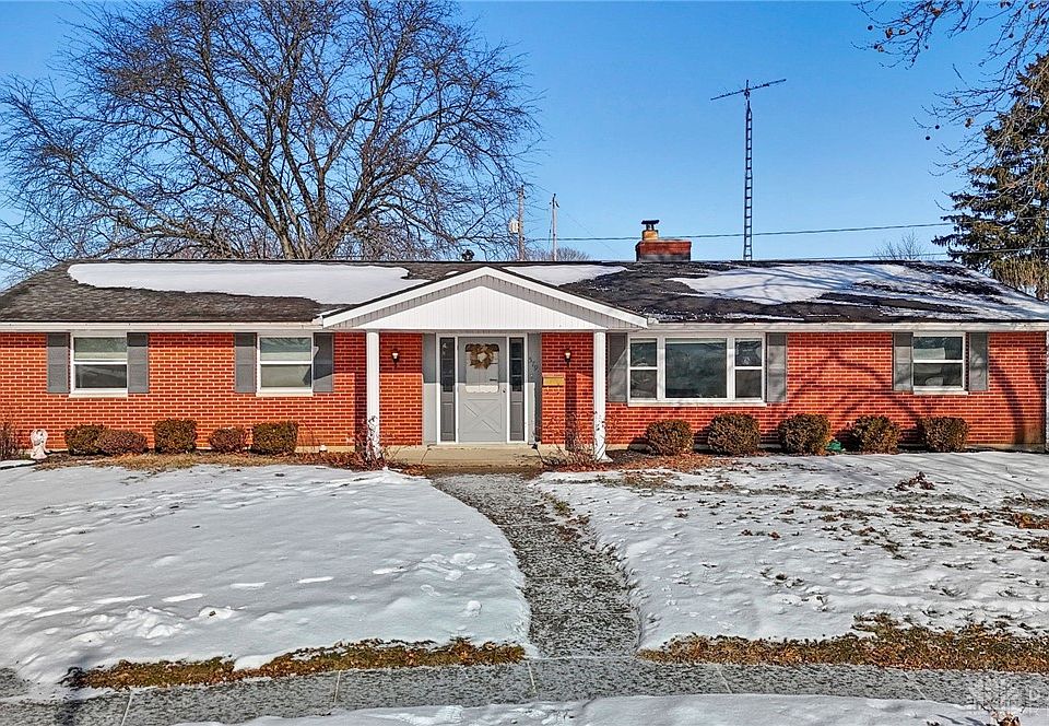 1st image of 579 Cherry Hill Pl