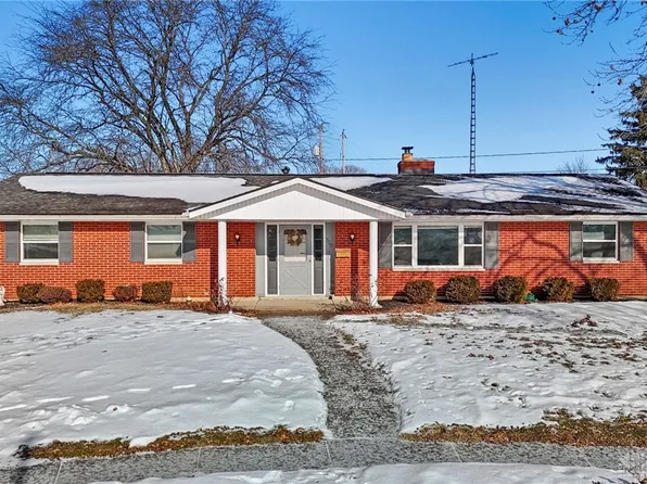 579 Cherry Hill Pl, Fairborn, OH 45324