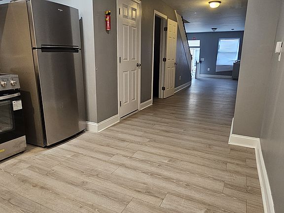 4th image of 814 N Port St #0