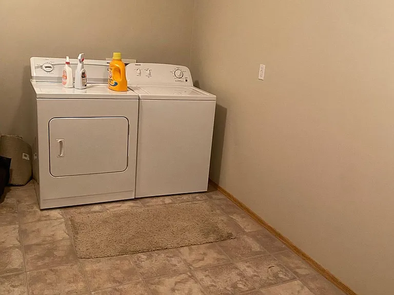 805 N Grapevine Cir — Photo 12