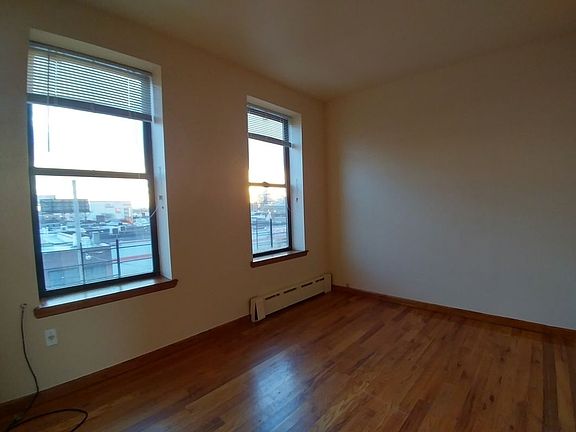 4th image of 4211 35th Ave APT 2