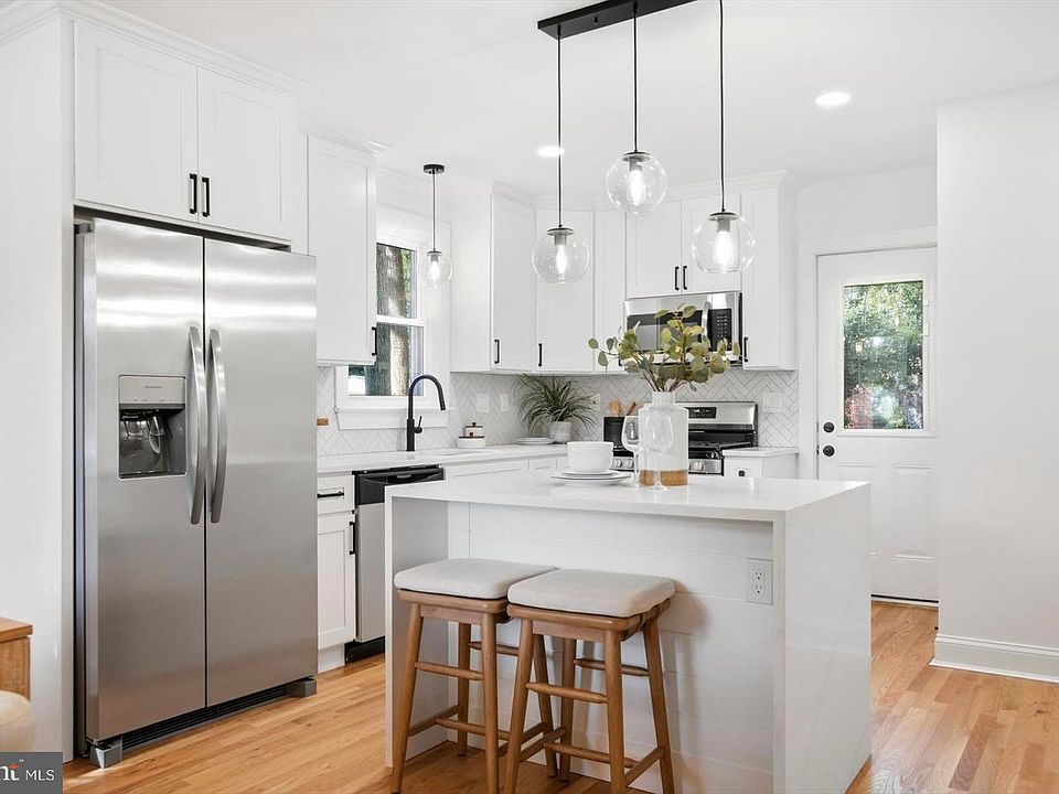 1st image of 9424 Colesville Rd