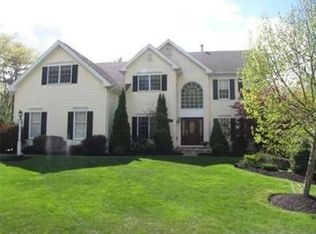 67 Hancock Rd, Franklin, MA 02038