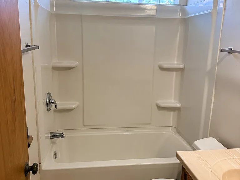 118 W Virginia St #6 — Photo 10